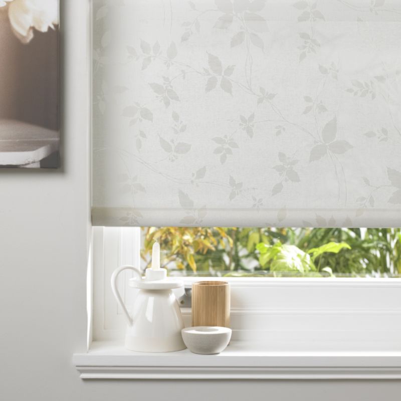 Seta Leaf Trail Pattern Roller Blind in Natural