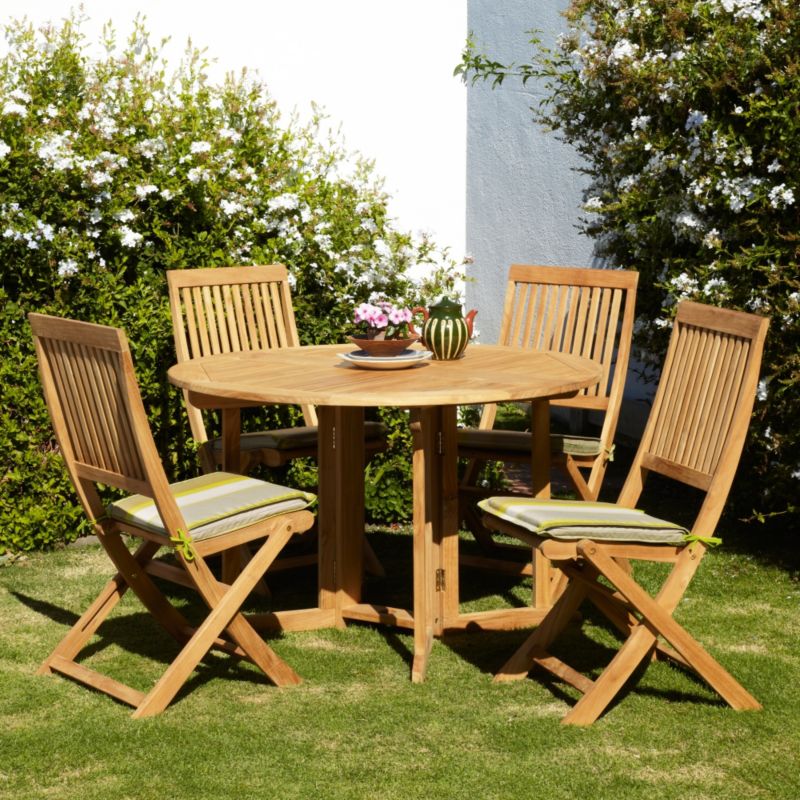 Roscana 4 Seat Dining Set with Striped Cushions