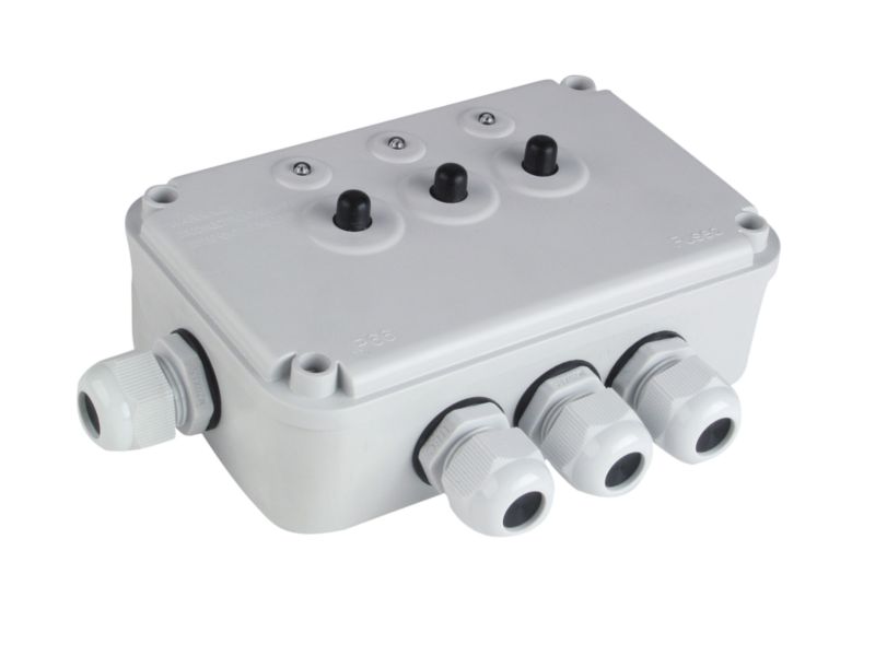 HEC Weatherproof 3 Switch Power Control IP66