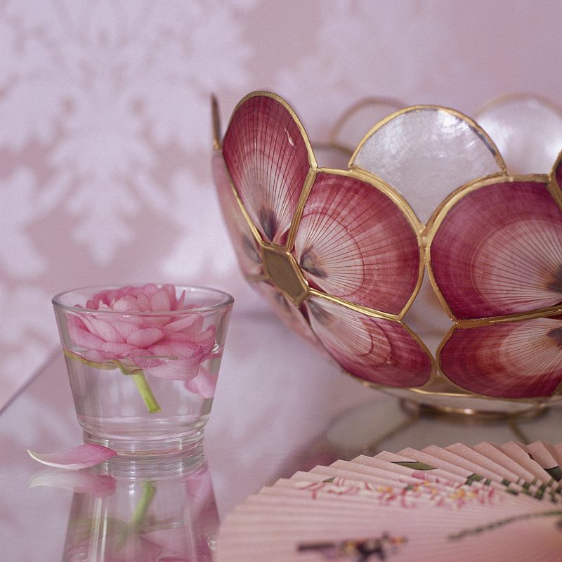 Scallop Capiz Dome Shade