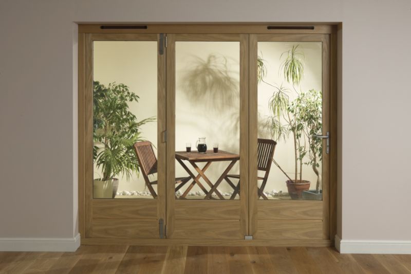 B&Q 6ft Light Oak Tri Fold Left Hand Folding Exterior Door 2090x1790mm