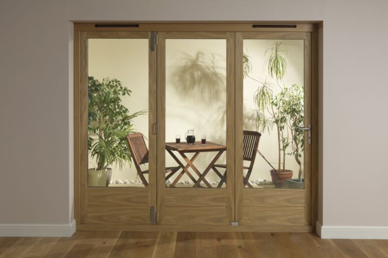 B&Q 8ft Light Oak Tri Fold Left Hand Folding Exterior Door 2090x2390mm