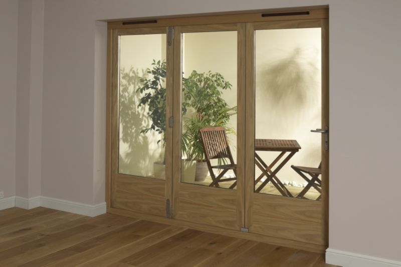 B&Q 6ft Light Oak Tri Fold Right Hand Folding Exterior Door 2090x1790mm