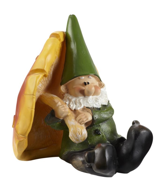 Woodland Wilf Takes Shelter
