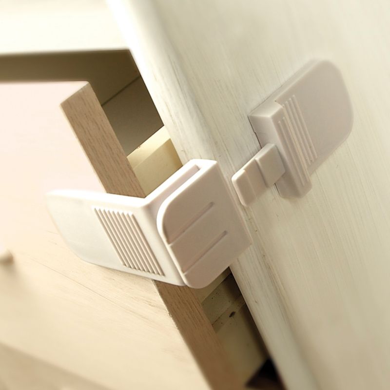 Lindam Angle Locks Pack of 2