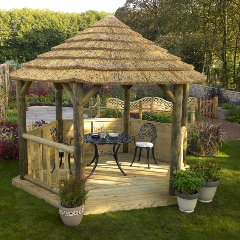 Classic Thatched Loggia With Roof Lining - (H) 3m x (W) 3.1m x (L) 2.6m