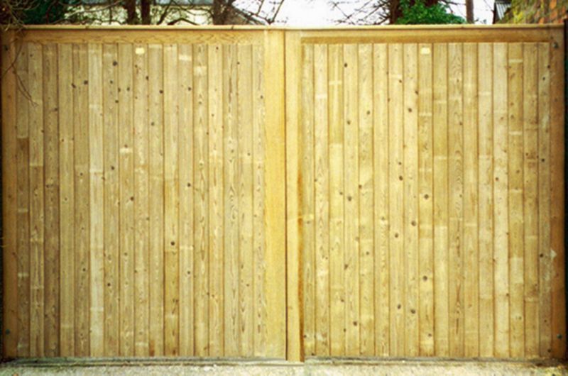 Rye Double Leaf Courtyard Gate (H)1.8m x (W)3.1m