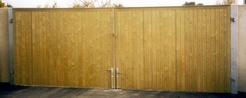 Rye Double Leaf Courtyard Gate (H)1.8m x (W)3.6m