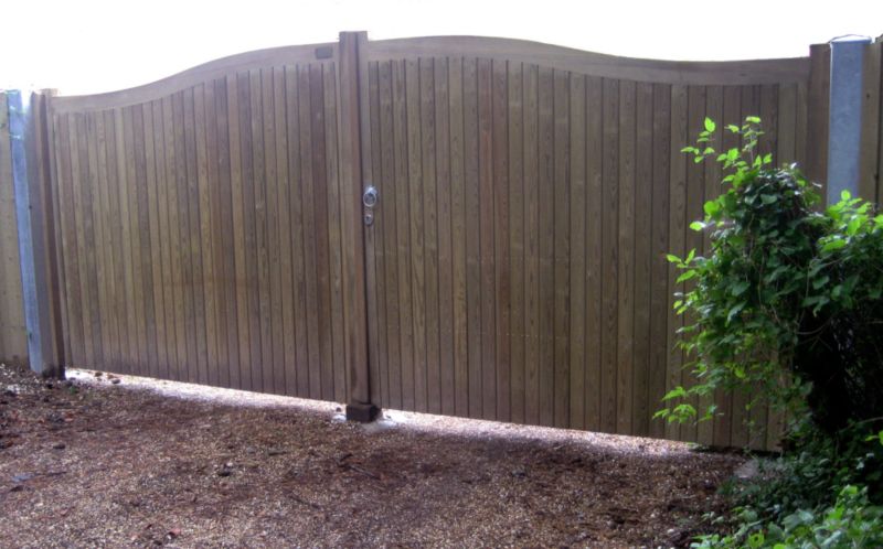 Hythe Double Leaf Courtyard Gate (H)1.8m x (W)3.1m