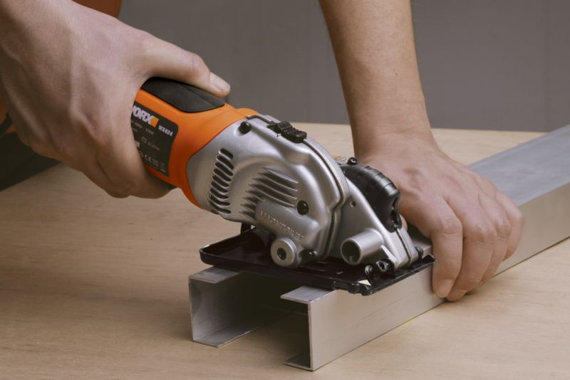Alternative image for Worx Handycut 310W Mini-Circular Saw
