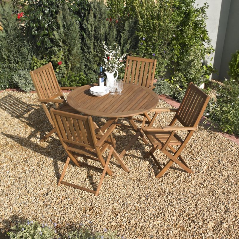 BandQ Chichester Dining Set - Round Table and 4