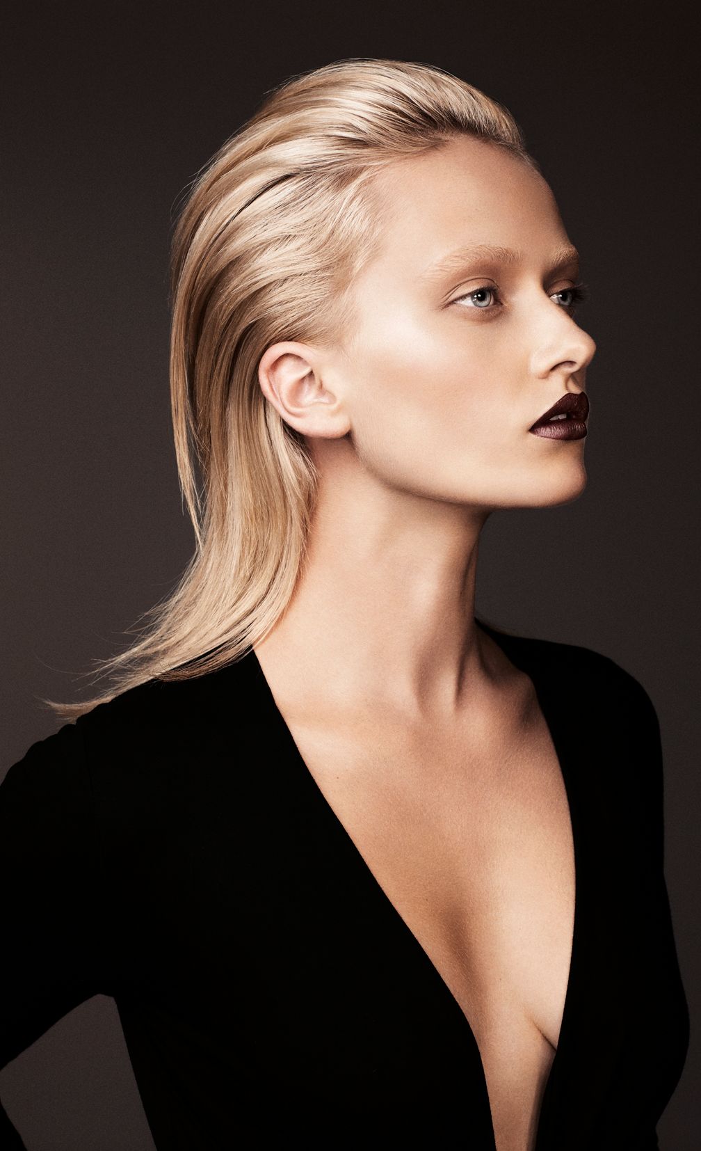 Texture Expert look female parisian