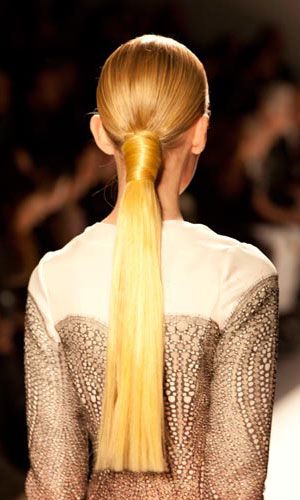 Bihbu Mohaptra runway hairstyle